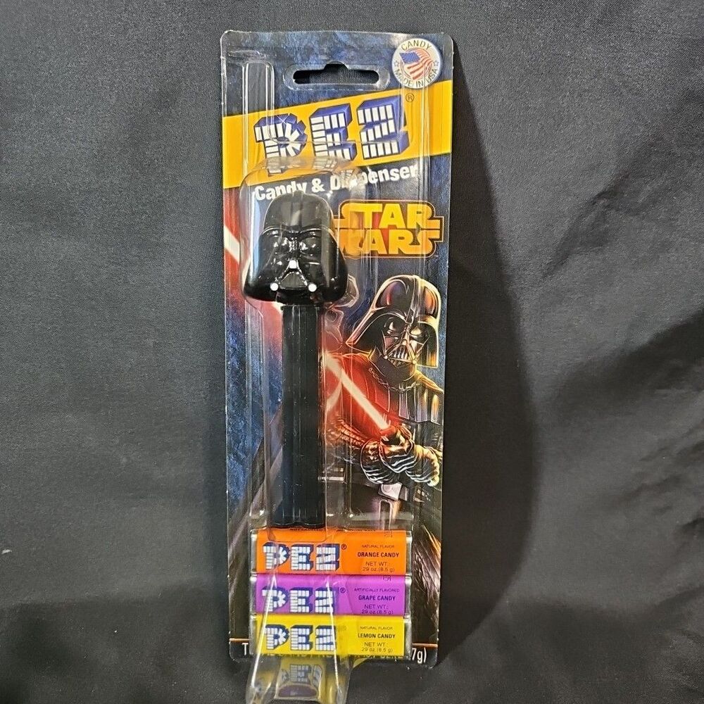Star Wars PEZ Dispenser Darth Vader Sealed On Card Pez Candy